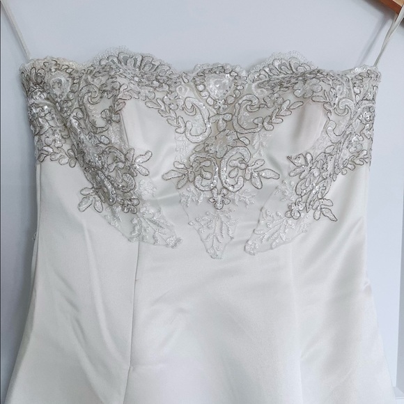 JESSICA MCCLINTOCK Wedding Dress - Picture 3 of 9